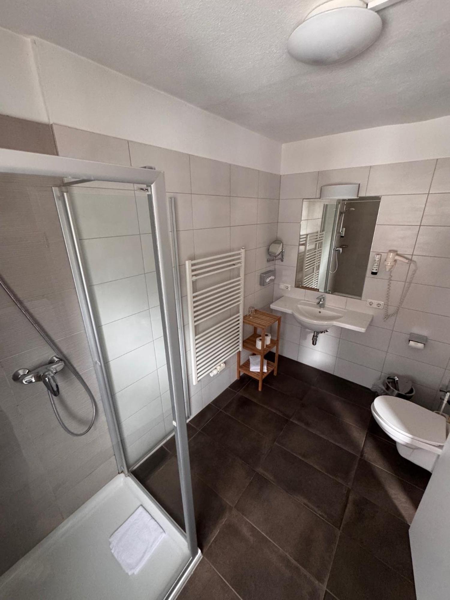 Twin Room Shower